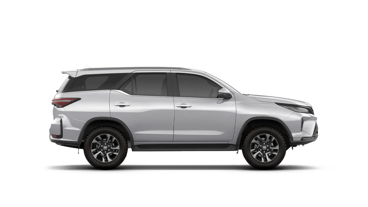Fortuner 2.8 Q 4x2 AT Silver Metallic