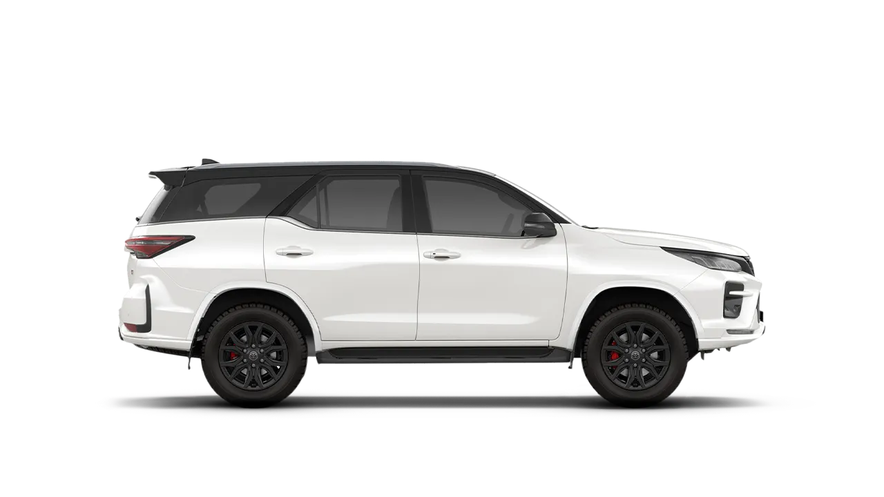 Fortuner GR-S 4x4 AT Platinum White Pearl Mica , Attitude Black Mica